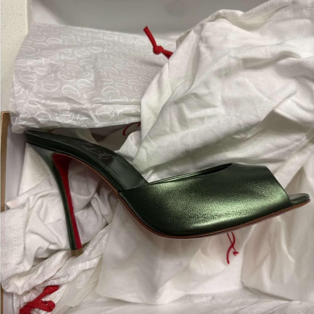 Christian Louboutin Me Dolly